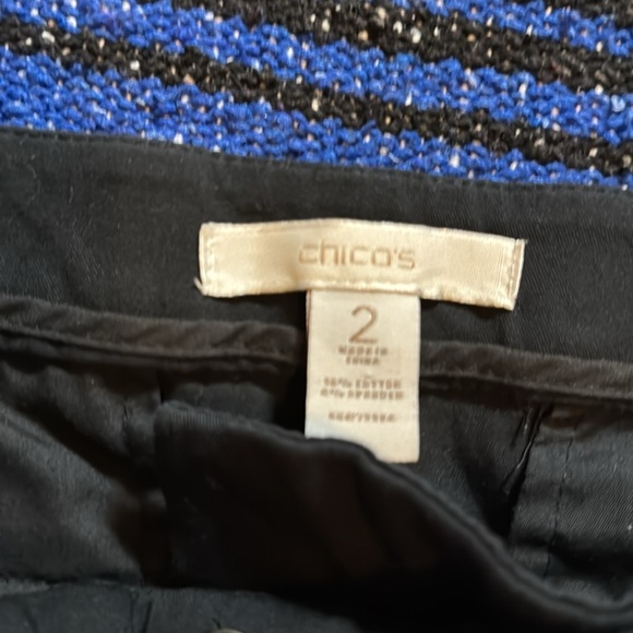 NWT- Chicos Womens Straight Leg Crop Pants 2 Size 12 Black Casual Twill Cuffed - Picture 2 of 3
